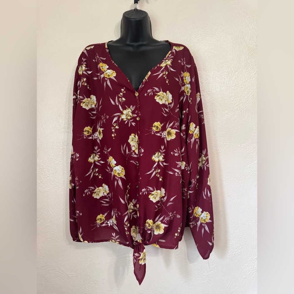 Justify Burgundy Floral non functioning Button-Front Tie Hem Top0551